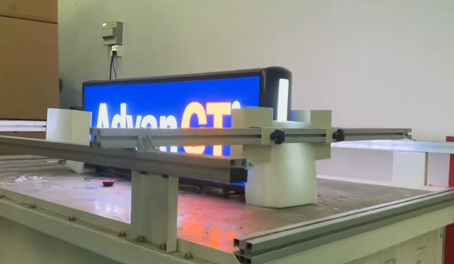 P2.5 car roof led display04